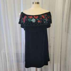 Umgee Black Velvet Off the Shoulder Embroidered Dress Size Medium